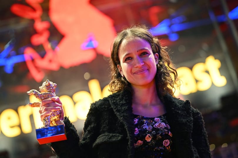 Egy francia-szenegáli dokufilm nyerte az idei Arany Medvét