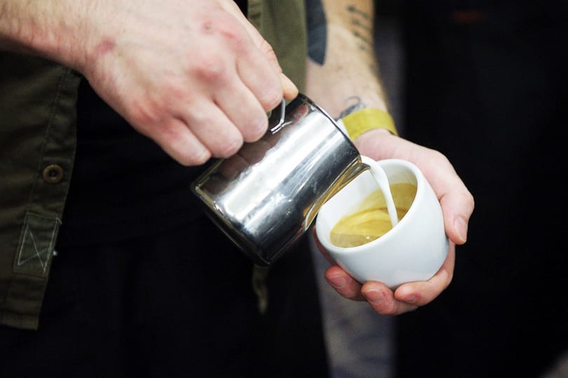 A kávé nem rákkeltő, de a túl forró tea igen