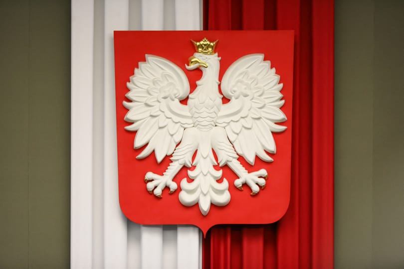 Teljes a káosz Lengyelországban, elképesztő feszültségek közepette várják, hogy felesküdjön az új lengyel elnök