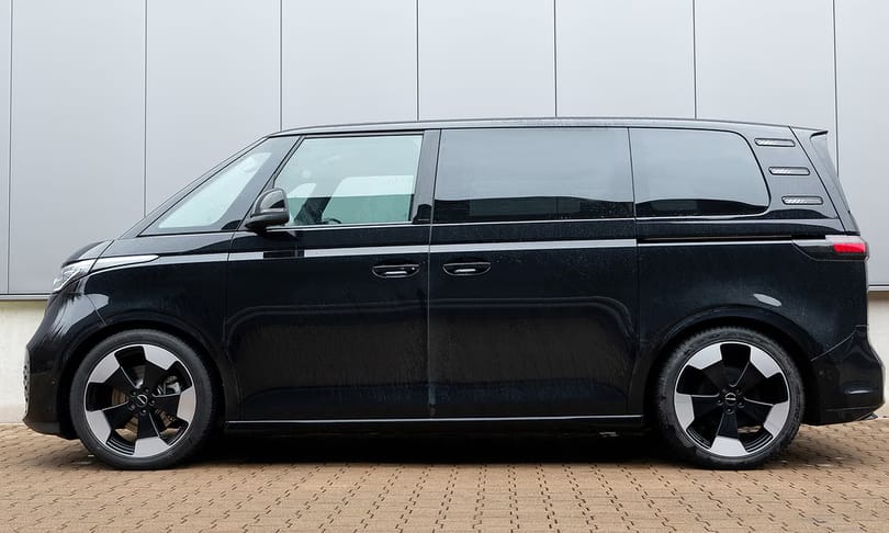 Alaposan leültették a VW divatos villany-dobozosát, az ID. Buzz-t