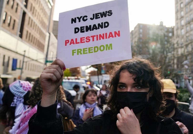 Lerohanta a New York-i Columbia Egyetemet a rendőrség, sok tüntetőt őrizetbe vettek