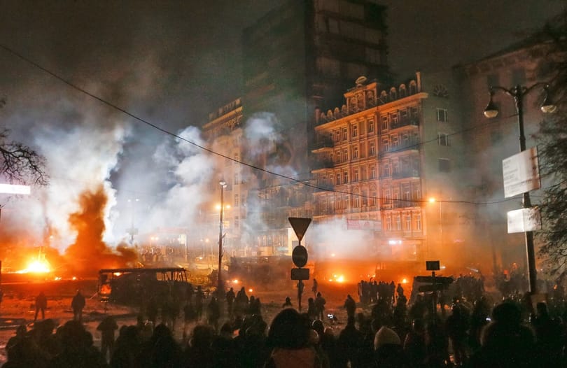 Klicsko: Janukovics botos suhancokat küldött a tüntetőkre