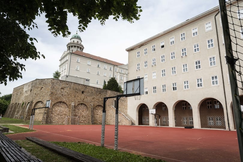 Van, ami a rangsorban való helyezésnél többet ér – vallja a Pannonhalmi gimnázium igazgatója