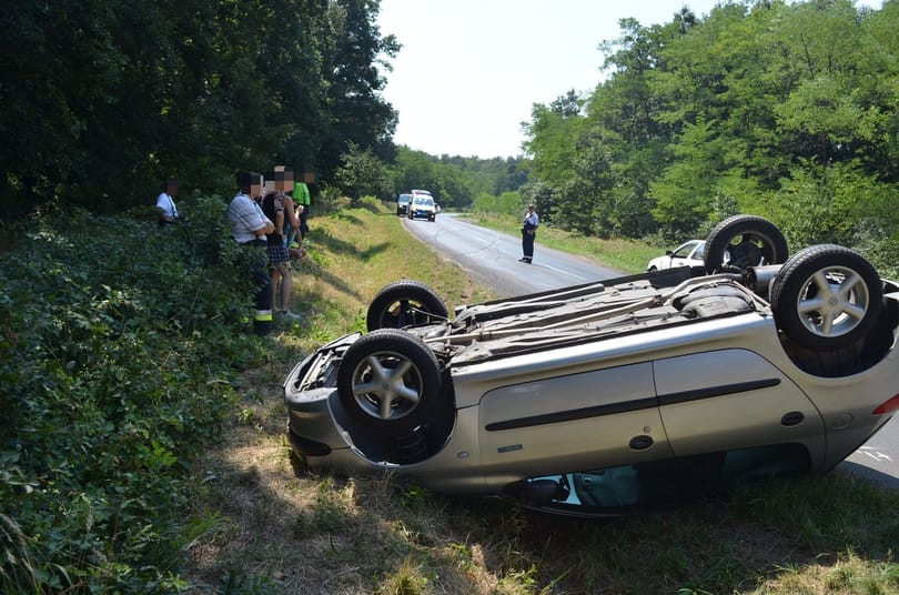 Nincs meg a vétkes sofőr, a sértett szerencséje, hogy megsérült