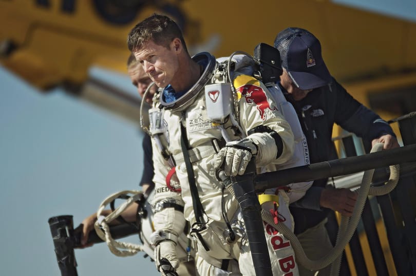 Lezuhant és meghalt Felix Baumgartner