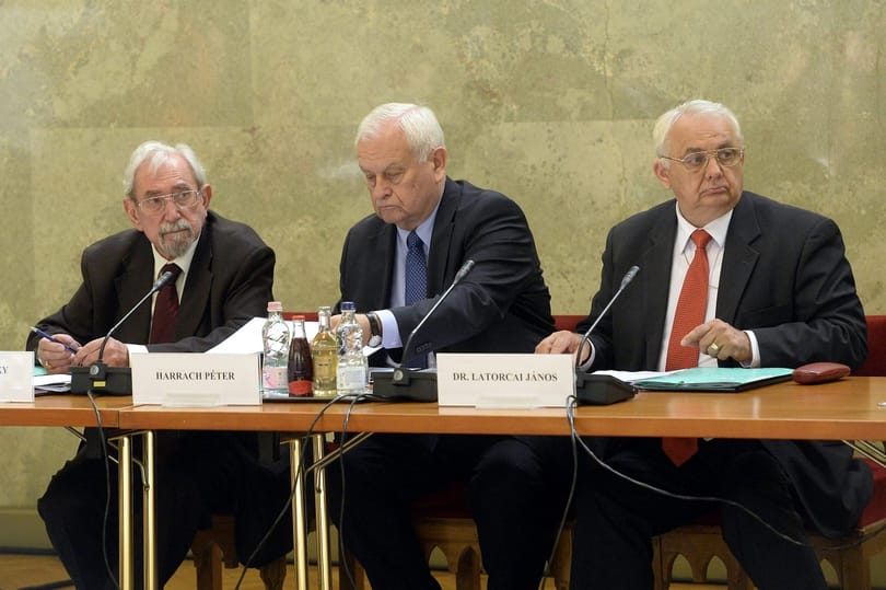 Újabb KDNP-s baleset: most Latorcaiba mentek bele