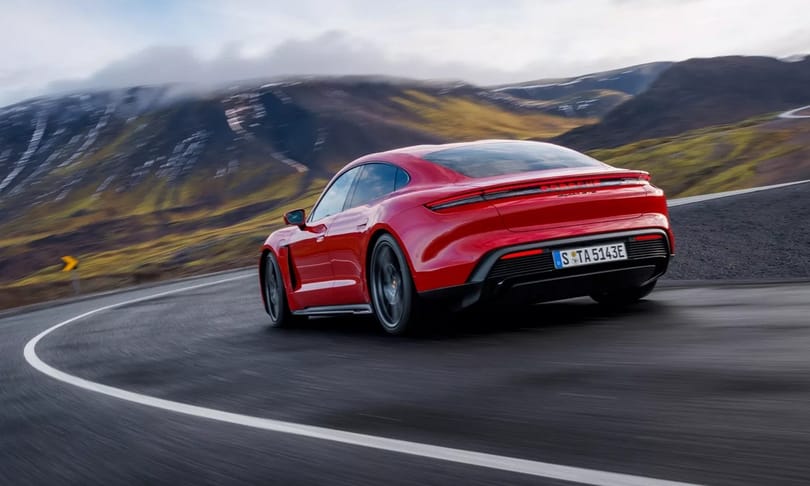 Kereken 700 lóerős a legújabb Porsche Taycan GTS
