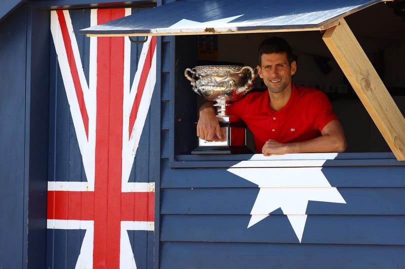 Djokovic nincs egyedül: újabb teniszező vízumát érvénytelenítették Ausztráliában
