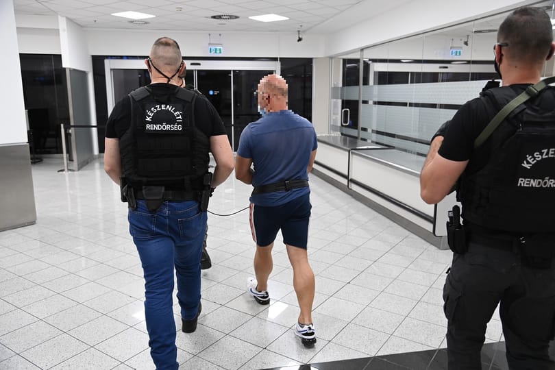 Teneriféről hozták haza a kötözős rablássorozat egyik gyanúsítottját