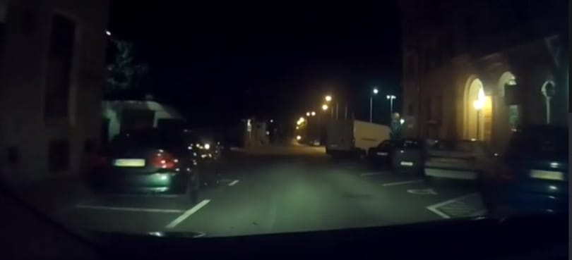 Pécsi ékszerrablás: a taxis végig közvetítette, merre menekül a tolvaj