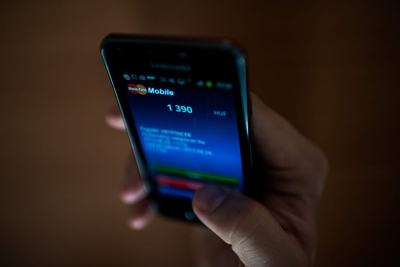 Egyelőre alig használják a mobilbankolást a magyarok