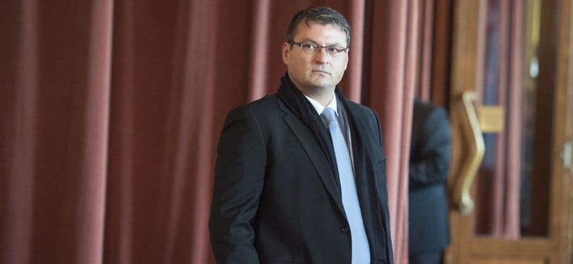 Azután vezetnék be a nyelvtanulási diákhitelt, hogy egy Mészáros Lőrinchez közeli vállalkozó nyelviskolát vett
