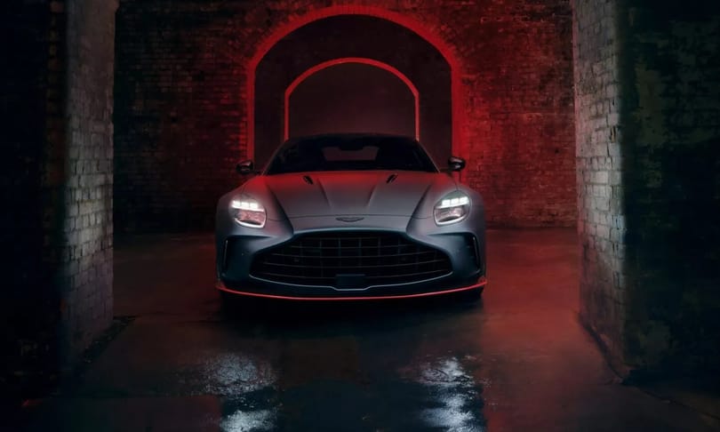 680 lovas látványos új sportkupéval támad az Aston Martin