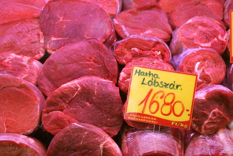 Marhahúsaromát fecskendeztek a szűzpecsenyébe, letöltendő börtönt kaptak
