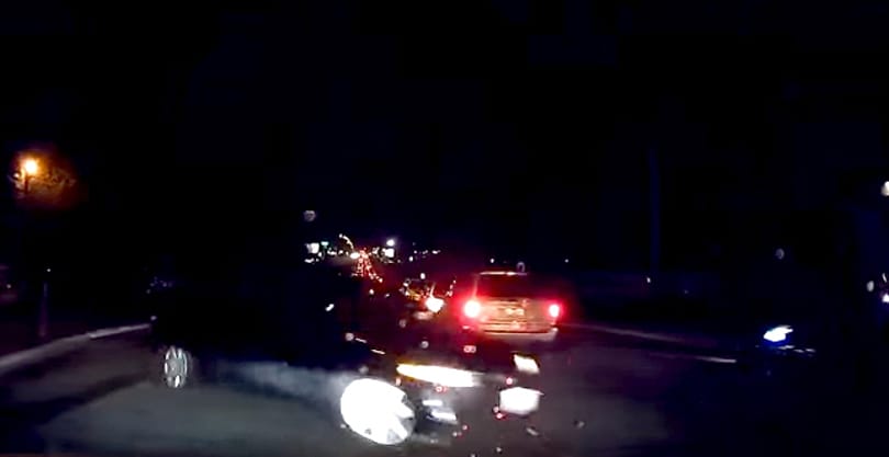 A nap mentését mutatta be a Tesla önvezető autója - videó