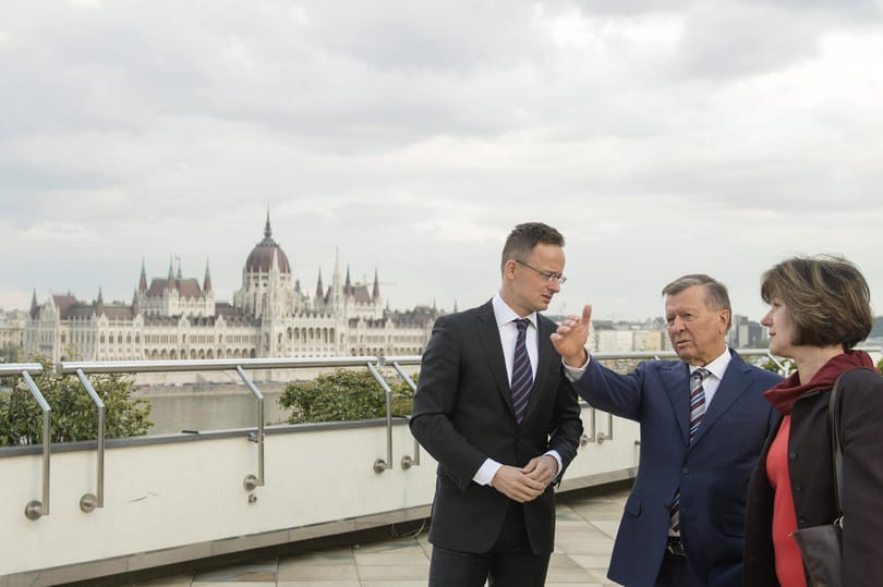 A Gazprom vezérét fogadta Szijjártó Péter Budapesten