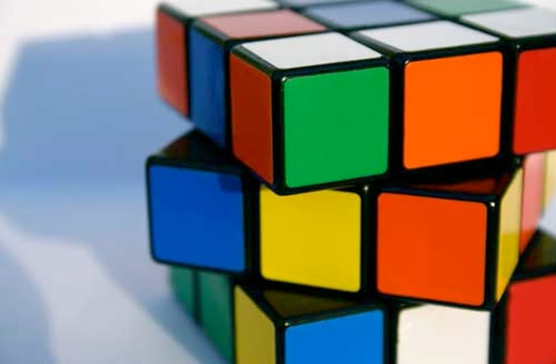 Elbukhatja uniós védjegyét a Rubik-kocka formája