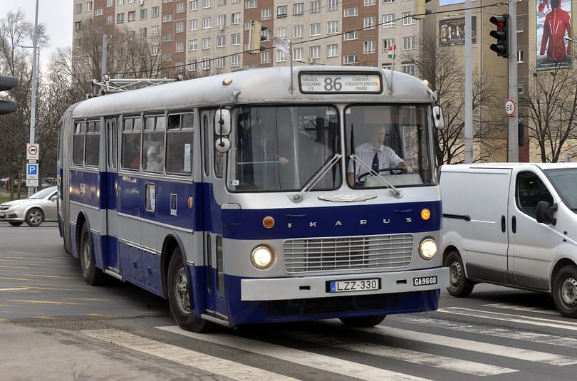 Fotók: Régi Ikarusok lepték el Tapolcát