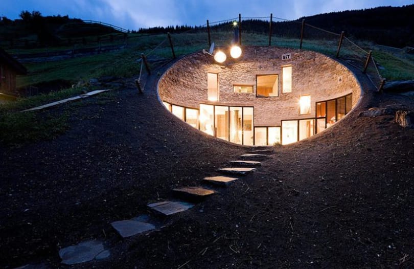 Így néz ki egy föld alatti luxusvilla - fotógalériával