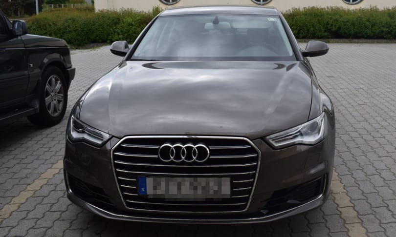 Lopott Audi és Range Rover akadt fenn a magyar határon