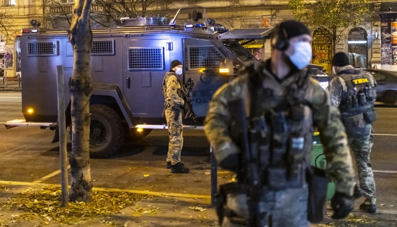 Karácsony Gergelynek nem tetszettek a fegyverben járőröző terrorelhárítók