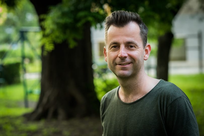 Grecsó Krisztián: Egy ponton 