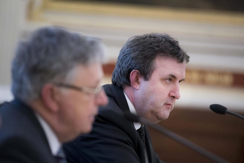 Palkovicsék kifejtették, hogy verik szét az MTA-t
