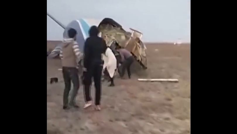 Akik épségben másztak ki a roncsból – videó került elő a légi katasztrófa túlélőiről