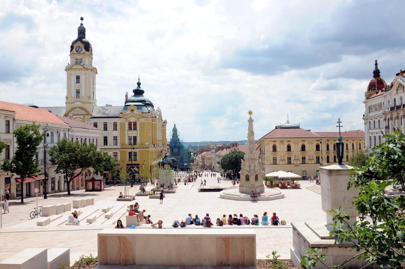 Egy férfi szerint roma származása miatt nem engedték be a feleségét egy pécsi diszkóba