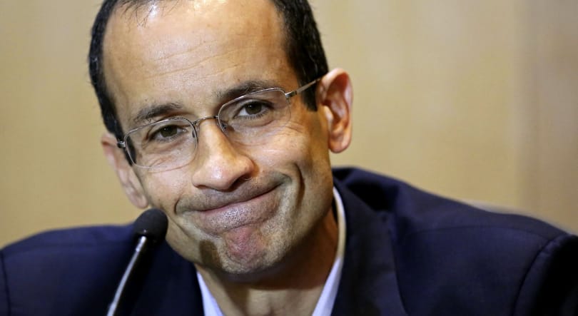 A korrupció ára: bukás extrákkal