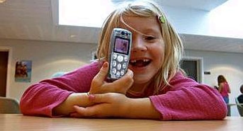 Száműzné a mobilokat az iskolákból az Európa Tanács 