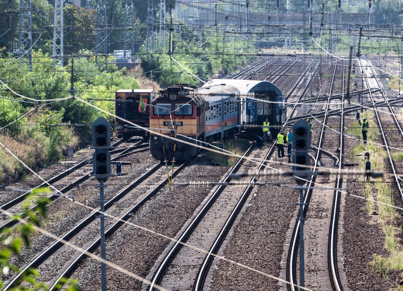 Publicus Intézet: a MÁV helyzetéről nem a múlt, hanem a kormány tehet, Lázárnak le kell mondani a válaszadók fele szerint