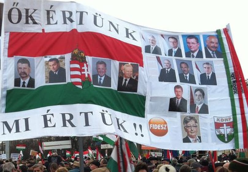 Baj volt, baj van, baj lesz, fiúk!