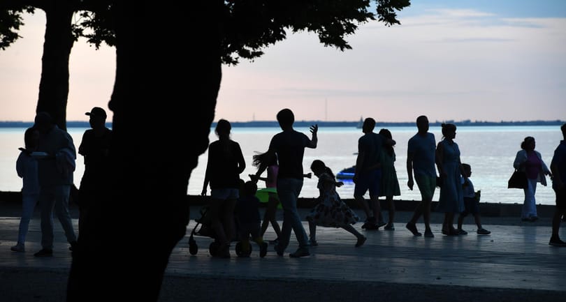 Balatonfüred újabb lakóparkokat köszönhet NER-közeli nagyágyúknak