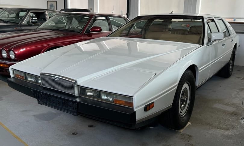 Ékalakú legenda: új gazdára vár egy szuperritka Aston Martin Lagonda