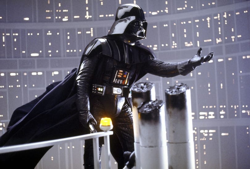 Ilyen, amikor Darth Vadernek látszik Eötvös csöpi - videó