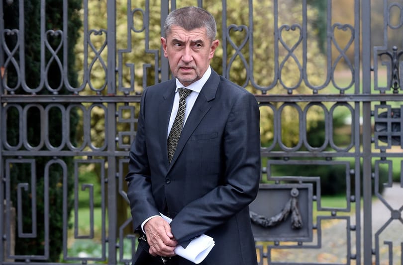 Elvérzett a kisebbségi kormány Csehországban