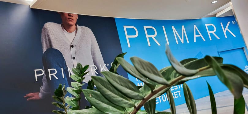 Az árérzékeny magyarokra apellál a Primark, amikor Budapesten is párbajra hívja ki vetélytársait