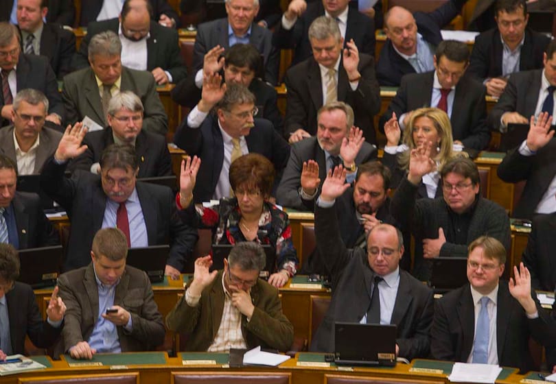 Szörnyszülöttek példatára: káosz és jogrontás a fideszes törvénygyárban