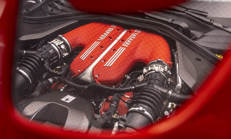 Őszinte V12-es marad a Ferrari csúcsmotorja, nem kap turbót