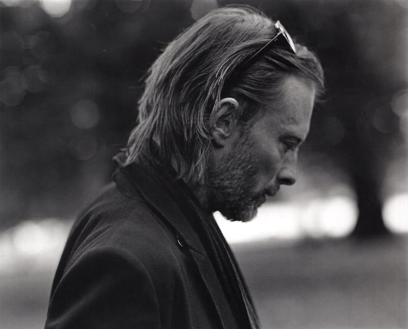 Fotósorozat: Thom Yorke a Hyde Parkban korzózik az új Undercover ruhákban