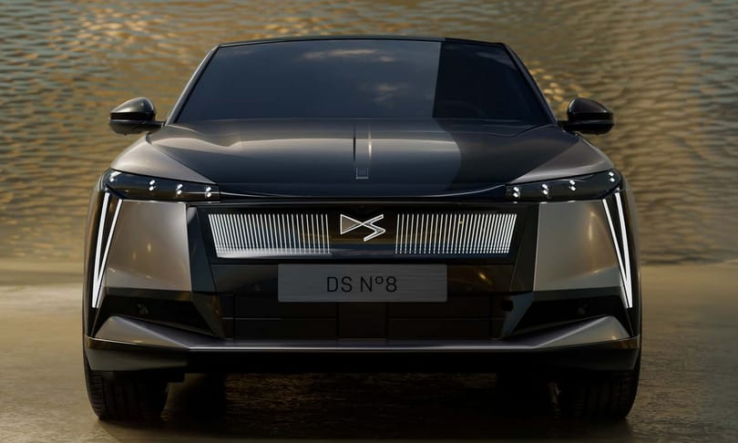 Francia überluxus: Magyarországon a 750 kilométeres hatótávú elektromos DS N°8