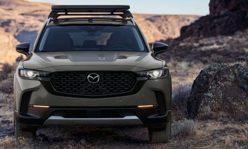 Nemcsak divatos, egész terepjárós is lett a teljesen új Mazda CX-50