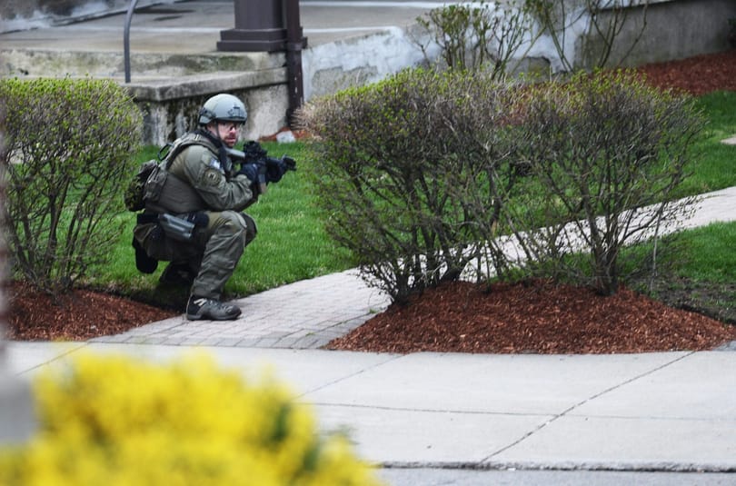 Még ez hiányzott az USA-elnökválasztásnak, terrorveszélyt jelzett az FBI