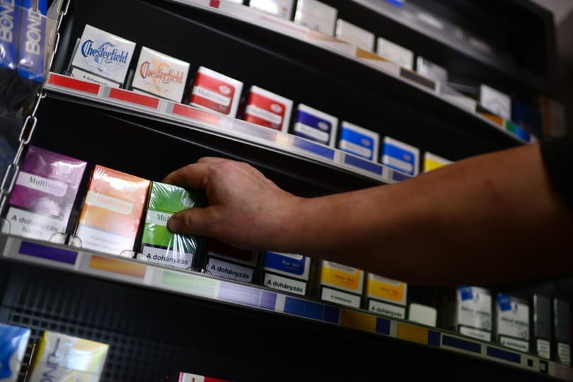 Még nyomulnak a multik, de a Lidl-ciginek már annyi