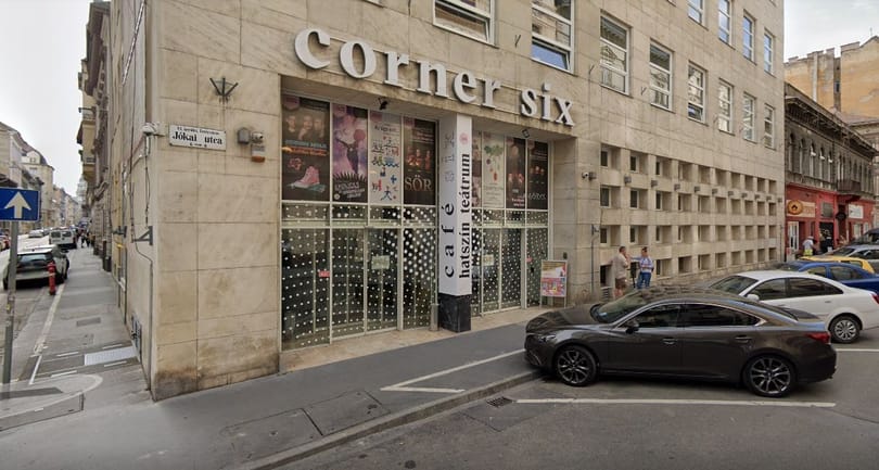 Bezár a Hatszín Teátrum
