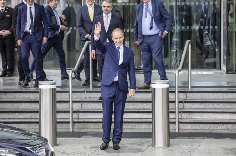 Négy hónap egyezkedés után megvan az új ír miniszterelnök