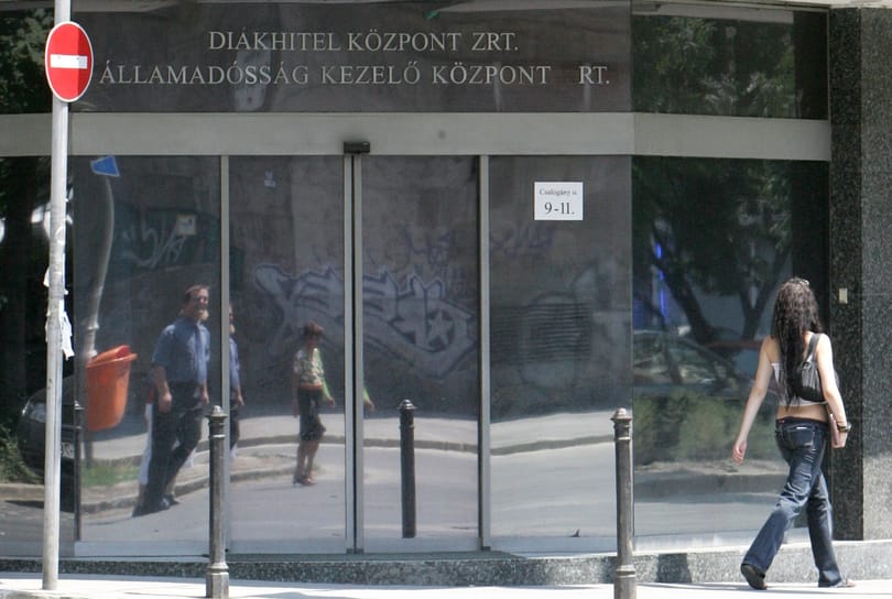 Újabb intézményt olvaszthat a jegybankba Matolcsy