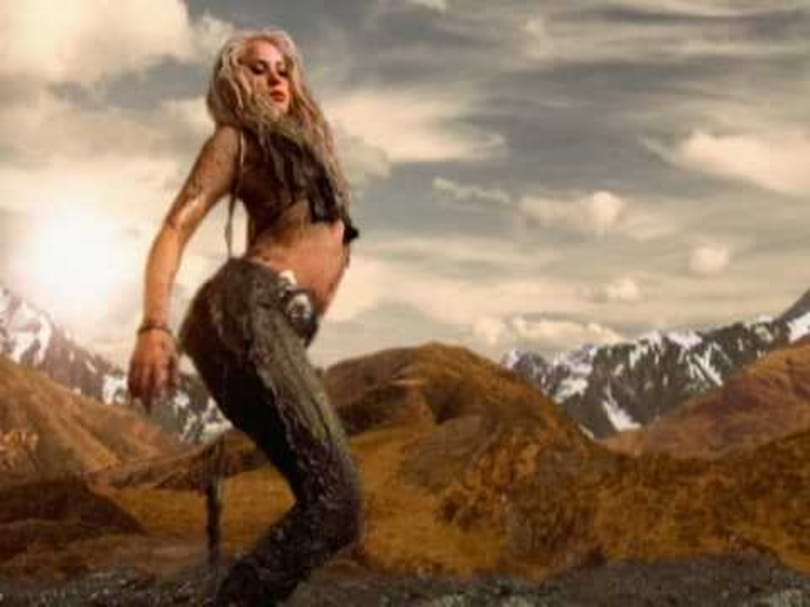Shakira lebetegedett, elhalasztják a turné első koncertjét