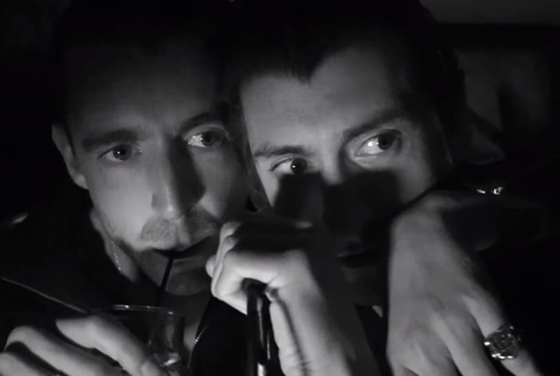 Visszatér az Arctic Monkeys-vezér másik sikeres zenekara – videó